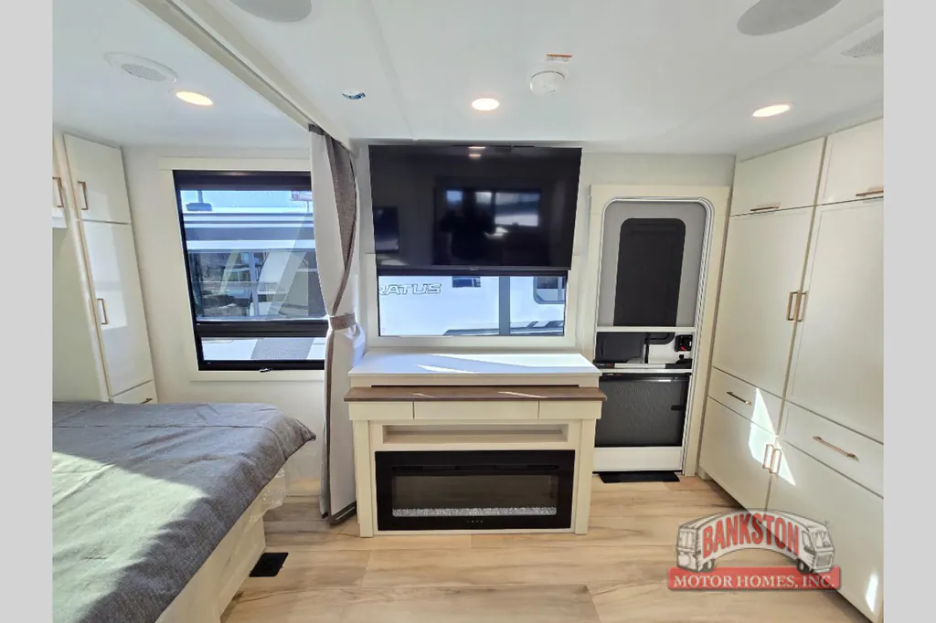 2026 Brinkley Model I 235, Photos photo 26