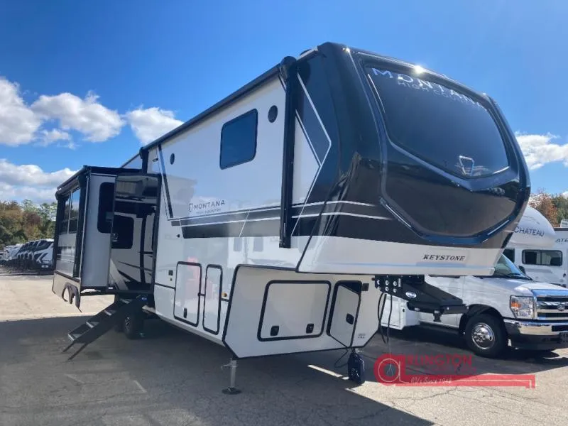 2026 Keystone Montana High Country 295RL - Photo 2