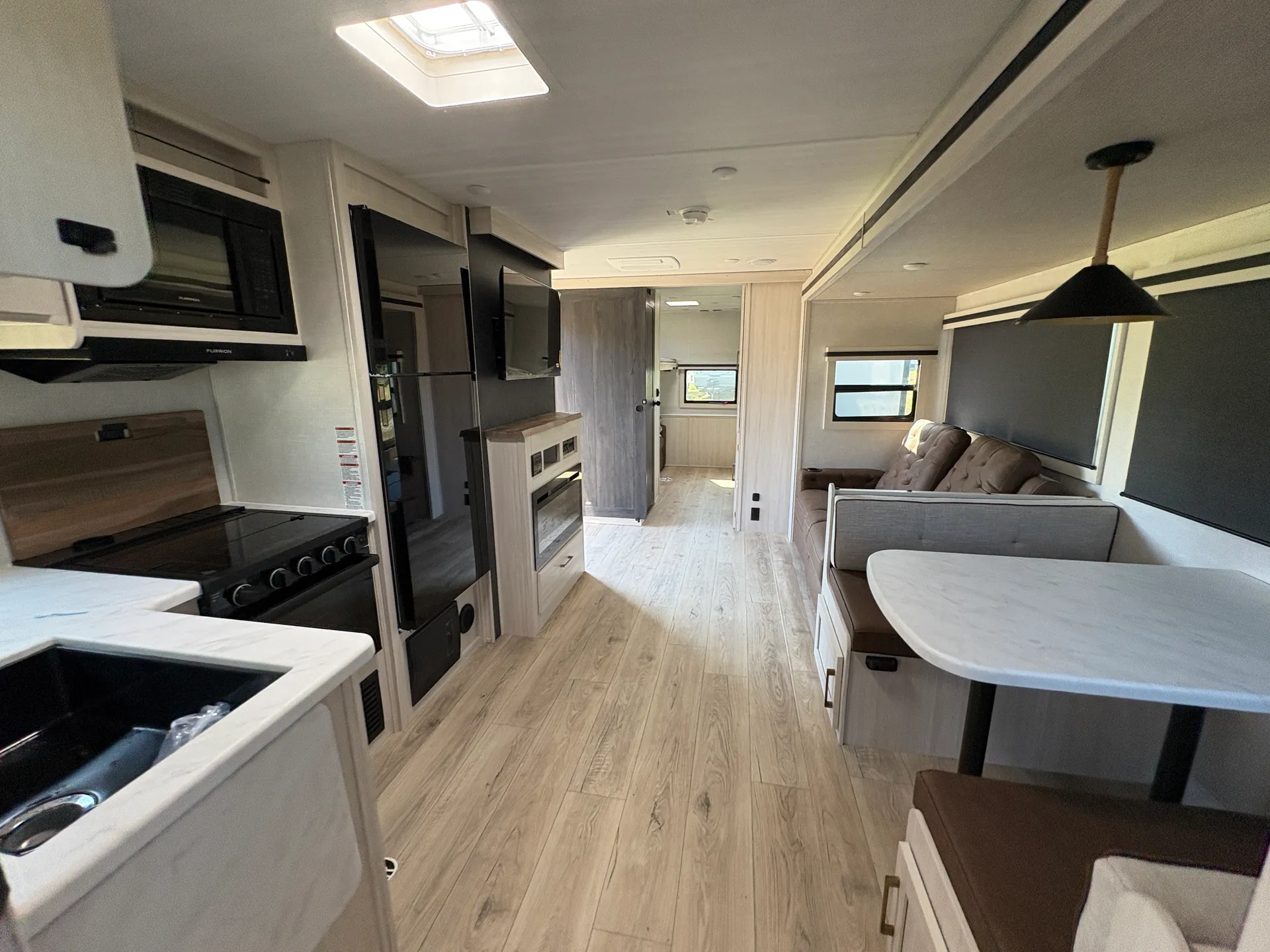 2025 Forest River Surveyor Legend 303BHLE — Photo 7