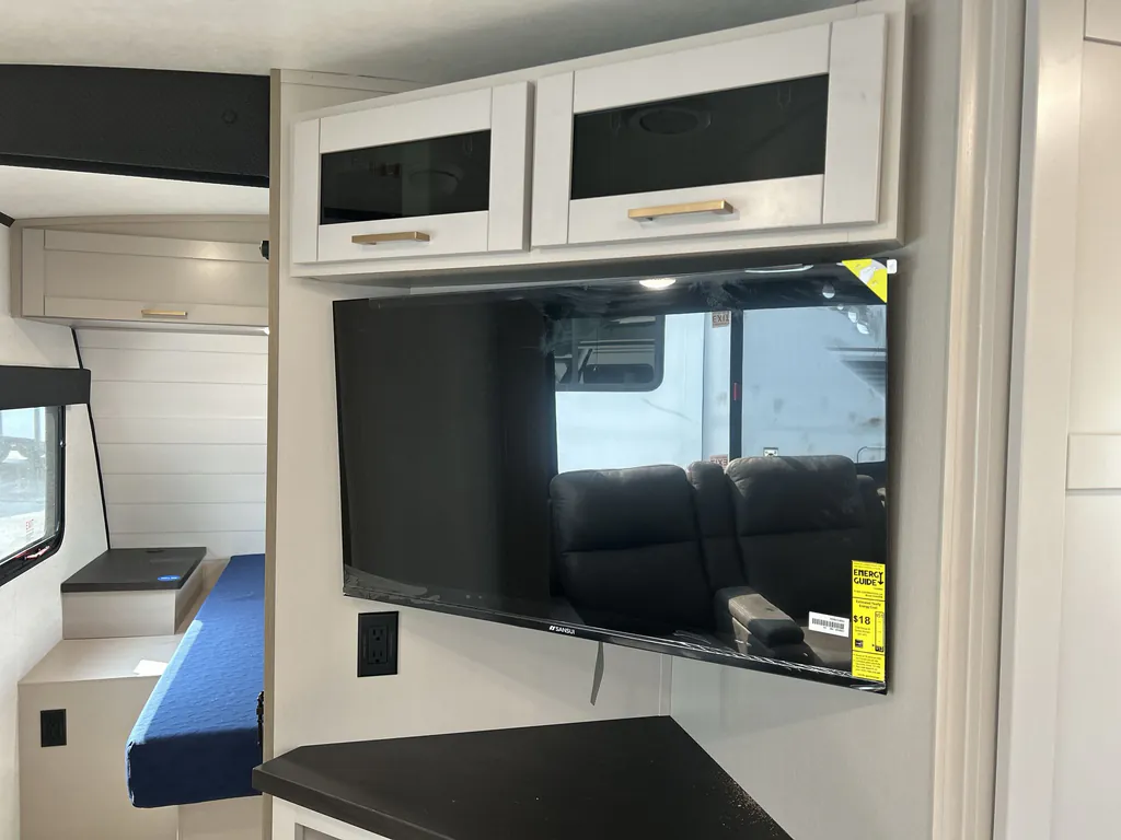 2027 Jayco Jay Feather 29BHB, Photos photo 14