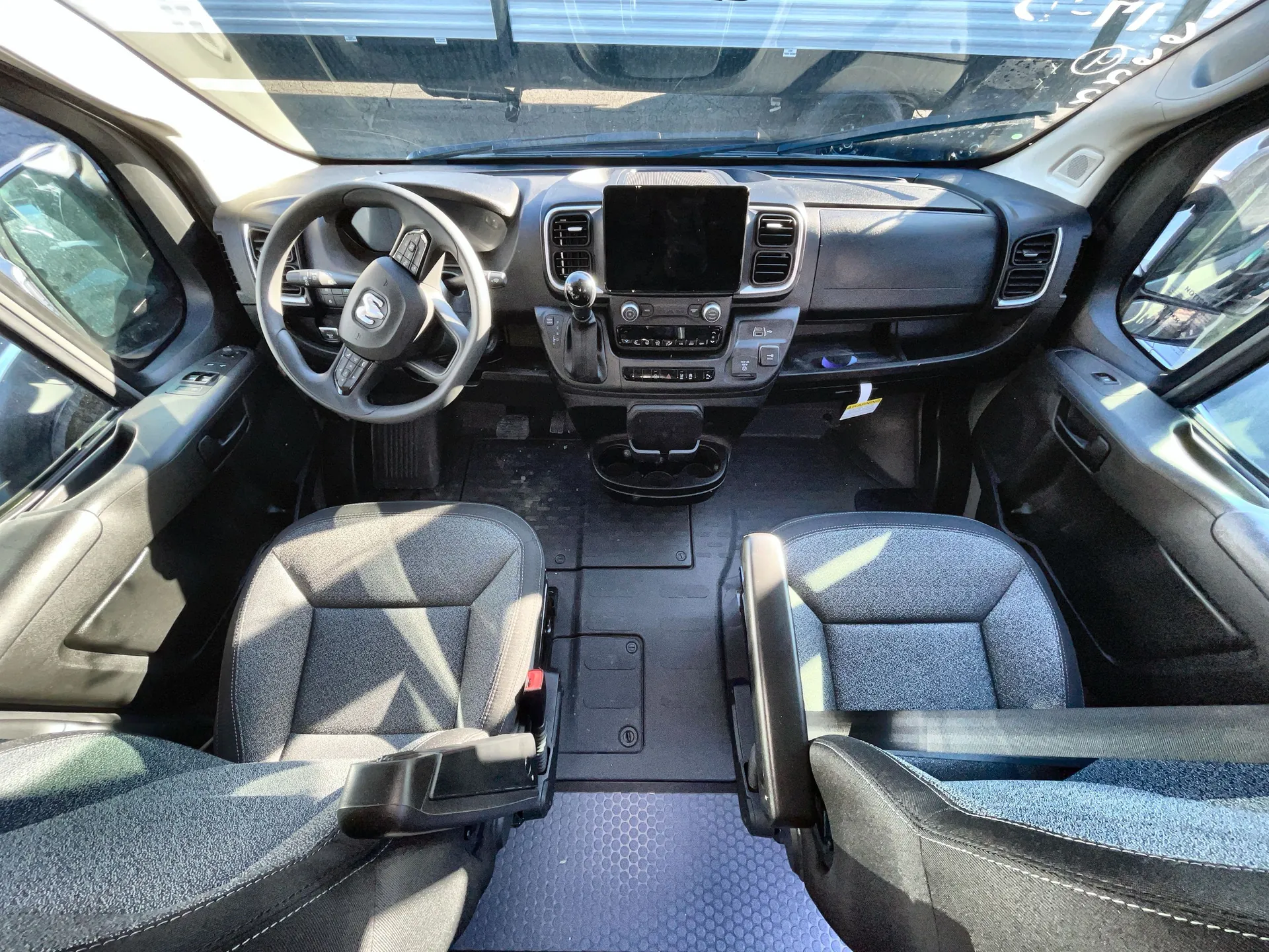 2026 Thor Motor Coach Freedom Elite Van 17D — living area main