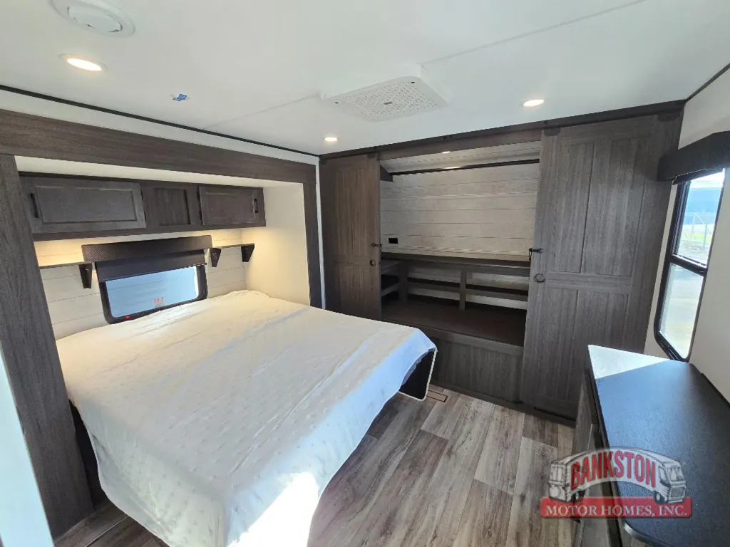 2026 Venture RV Stratus SR302VBH, Photos photo 28