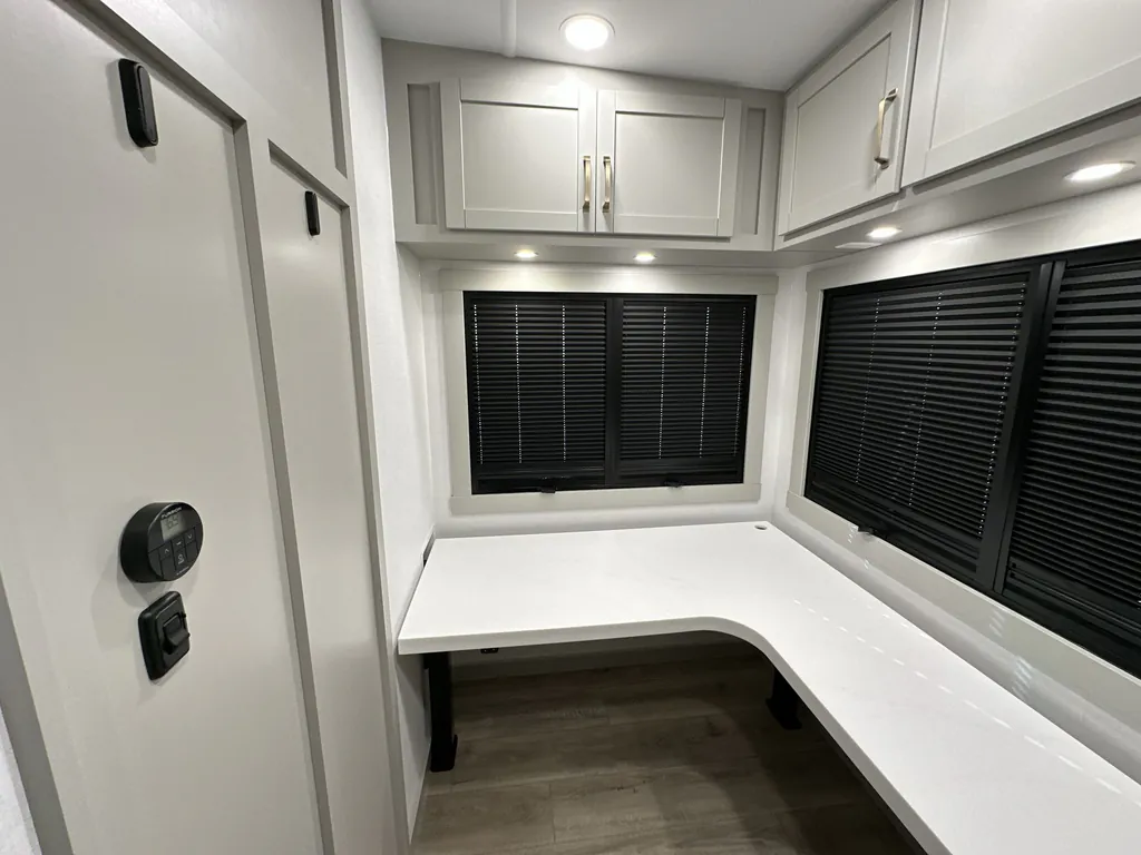 2026 Brinkley Model Z 3515, Photos photo 24