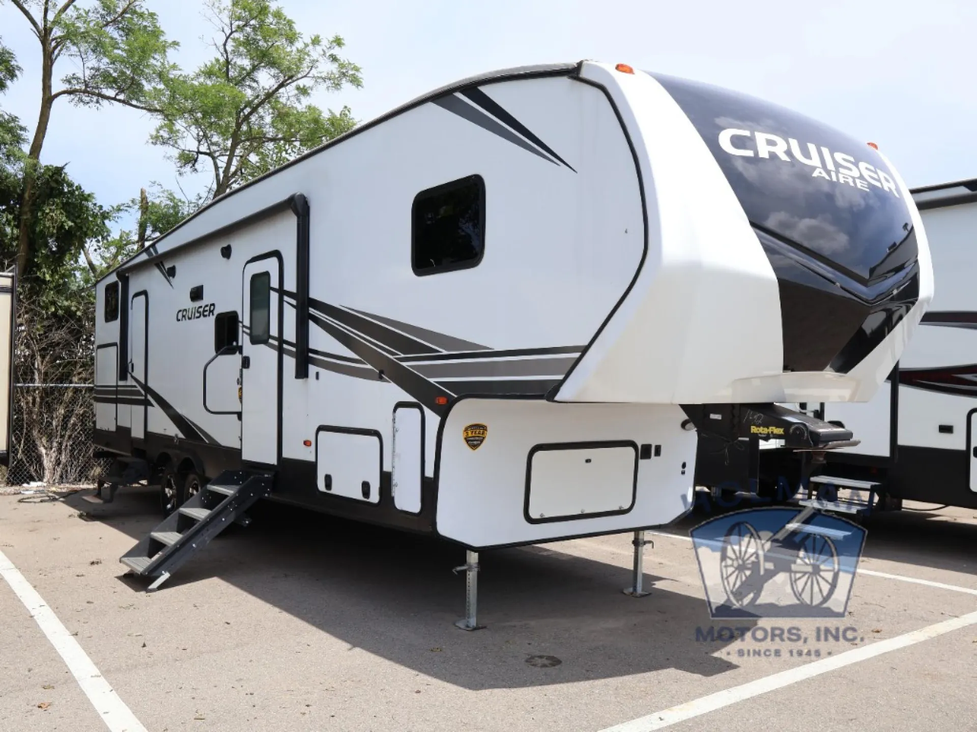 2021 CrossRoads Cruiser 32BH - Photo 2