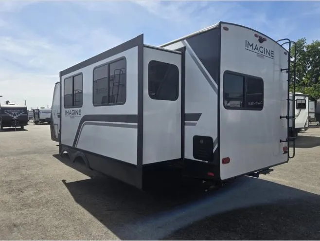 2026 Grand Design Imagine 2670MK - Photo 4