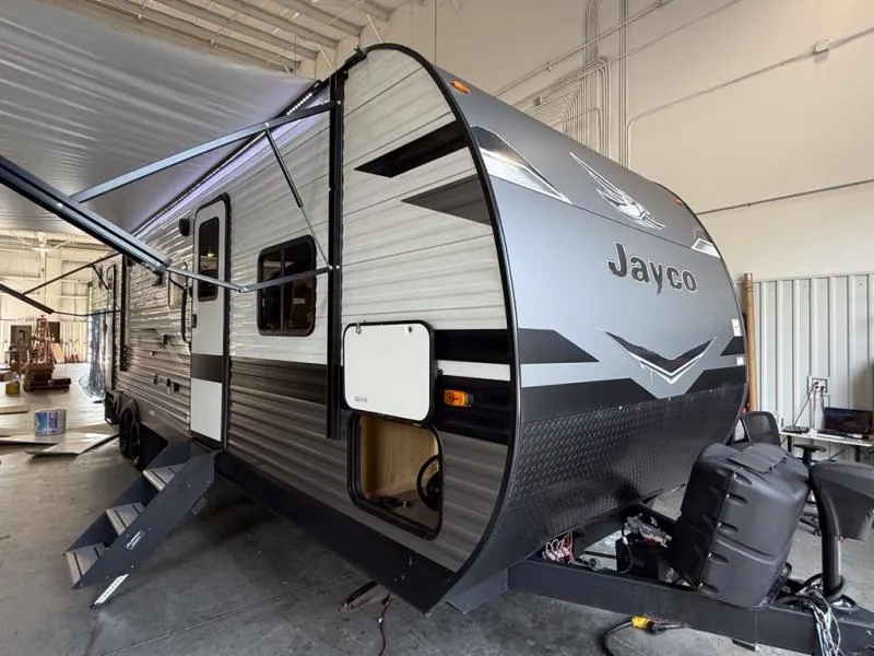 2023 Jayco Jay Flight 324BDS - Photo 2