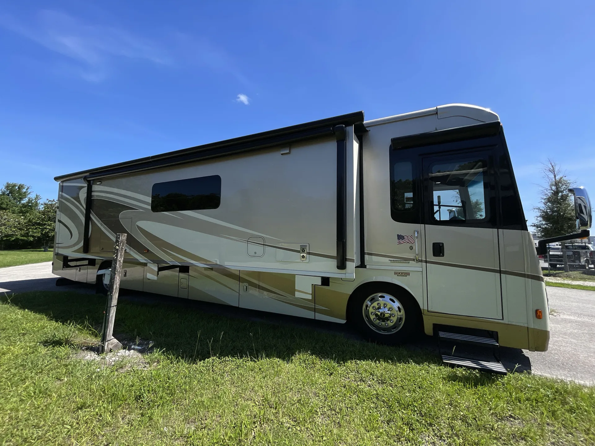 2016 Itasca Meridian 40R - Main photo