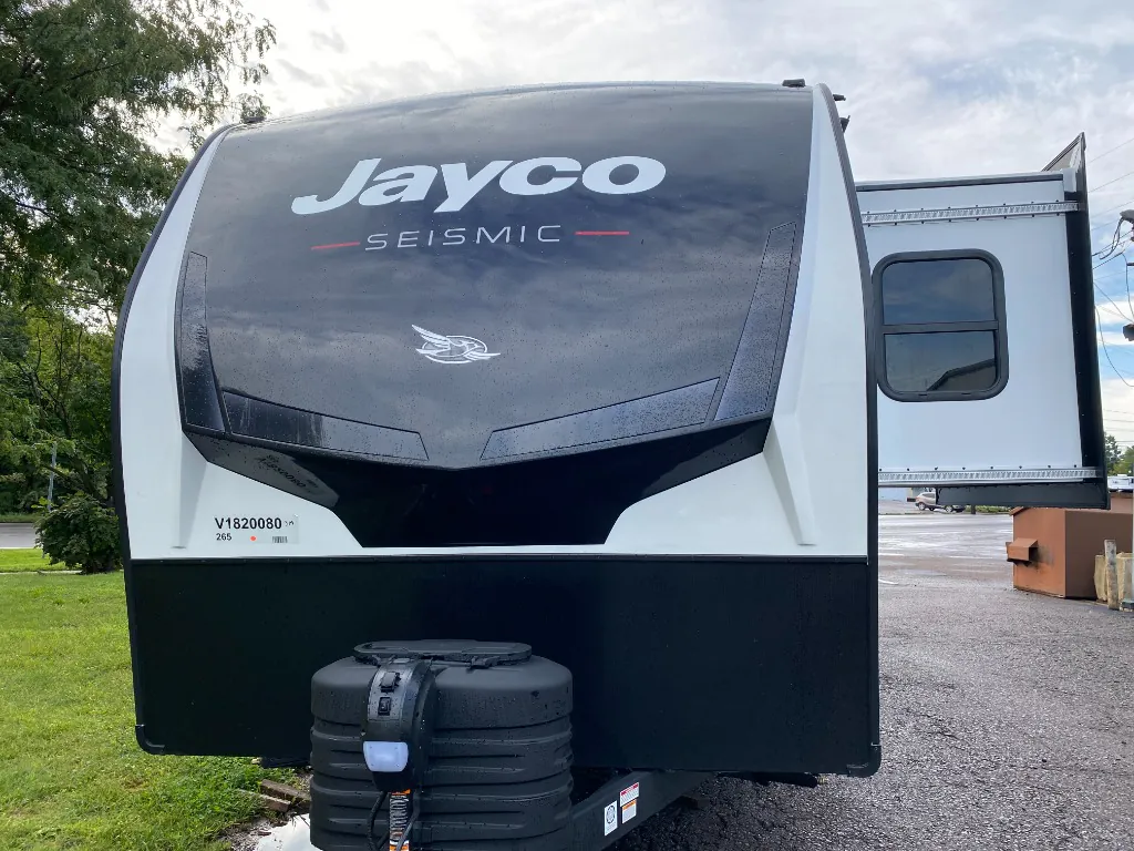 2027 Jayco Seismic 265 - Photo 4