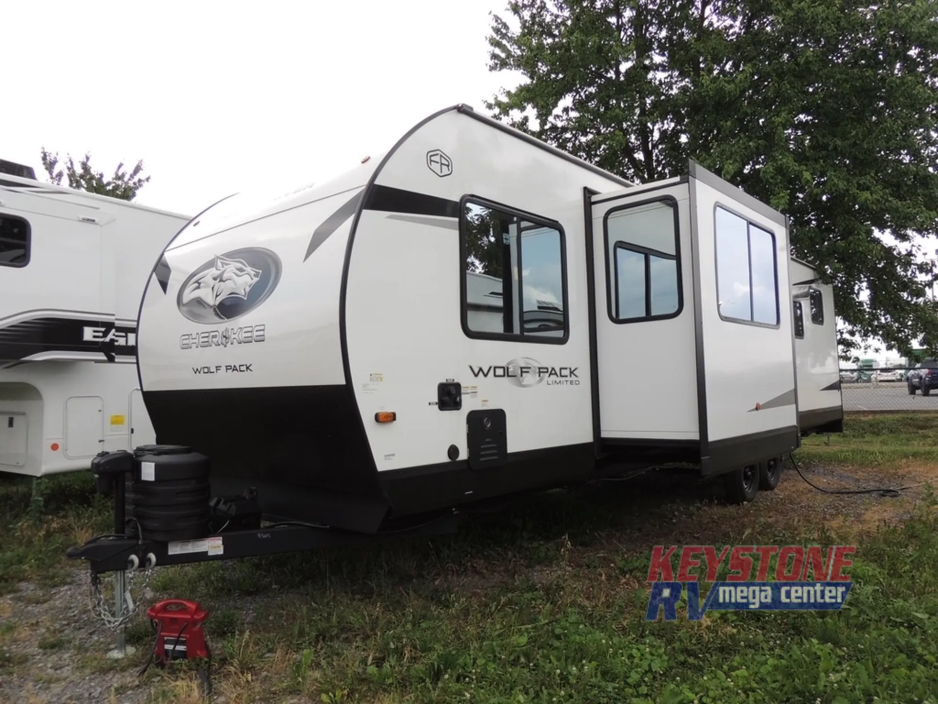 2026 Forest River Cherokee Wolf Pack 27 125 - Photo 4