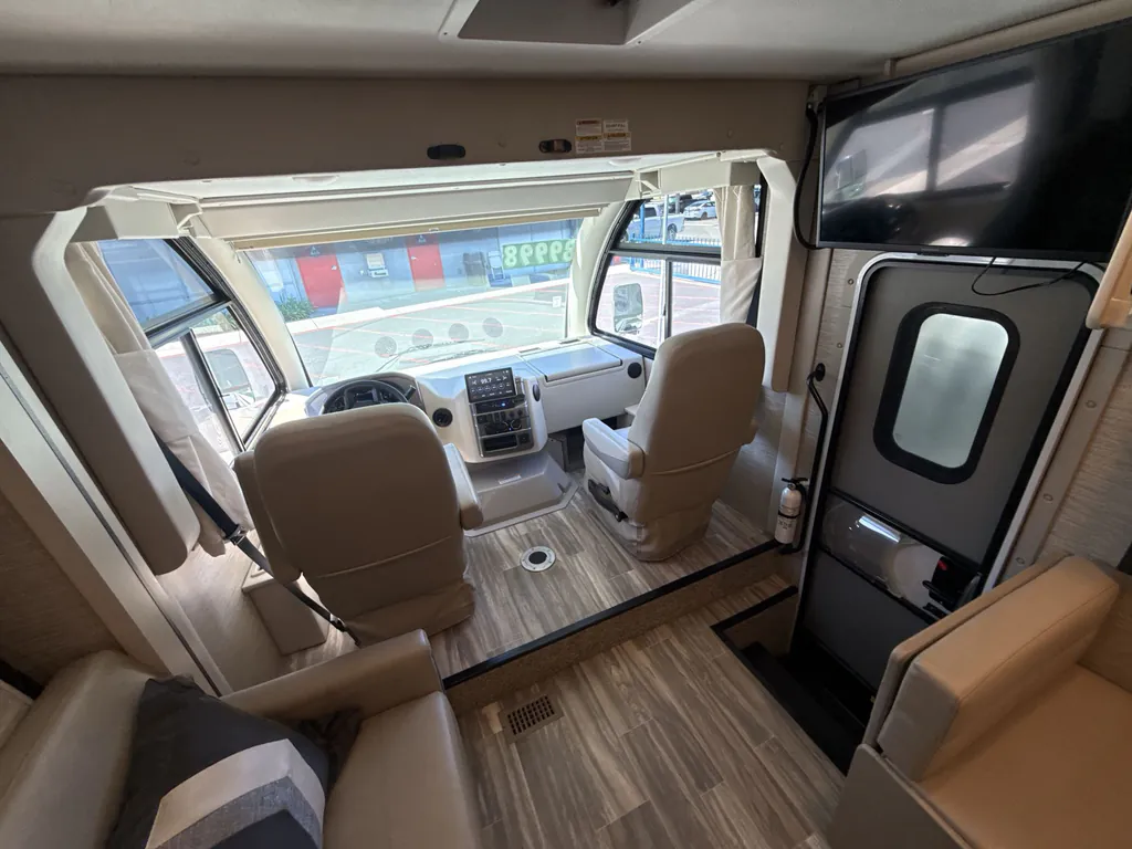 2023 Thor Motor Coach Vegas 24.3, Photos photo 12