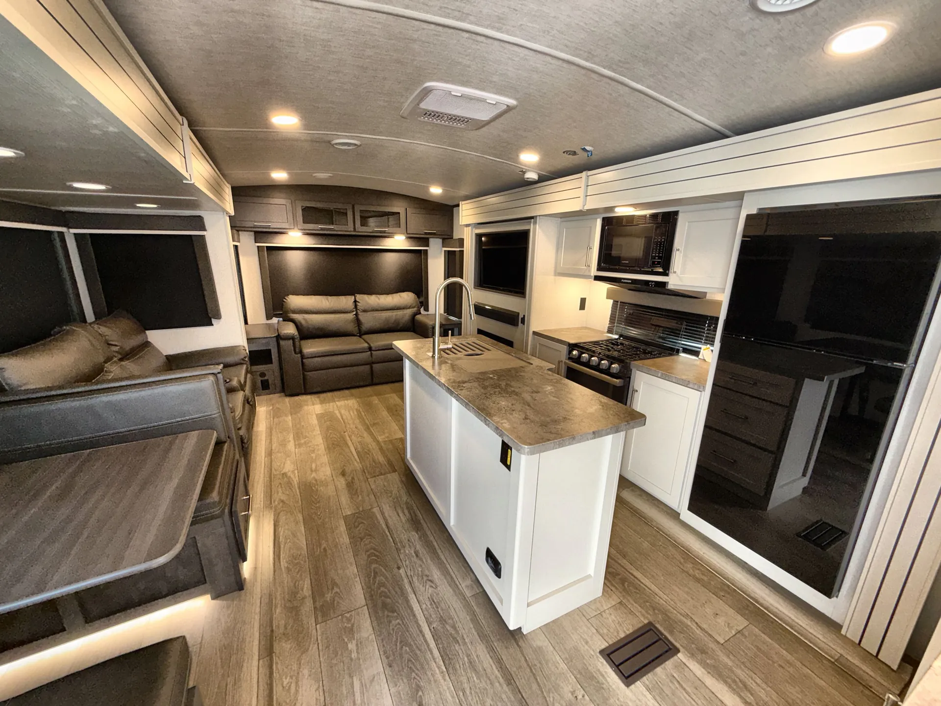 2025 Keystone Cougar Half-Ton 29RLPWE — living area main