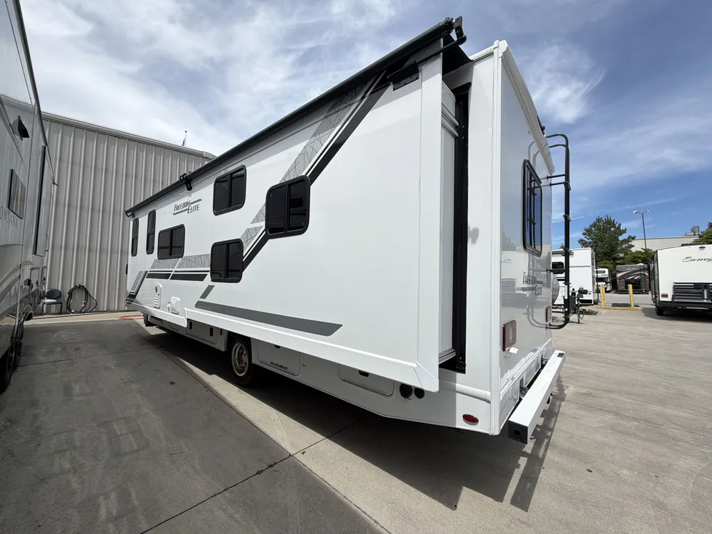 2027 Thor Motor Coach Freedom Elite 31FE, Photos photo 7