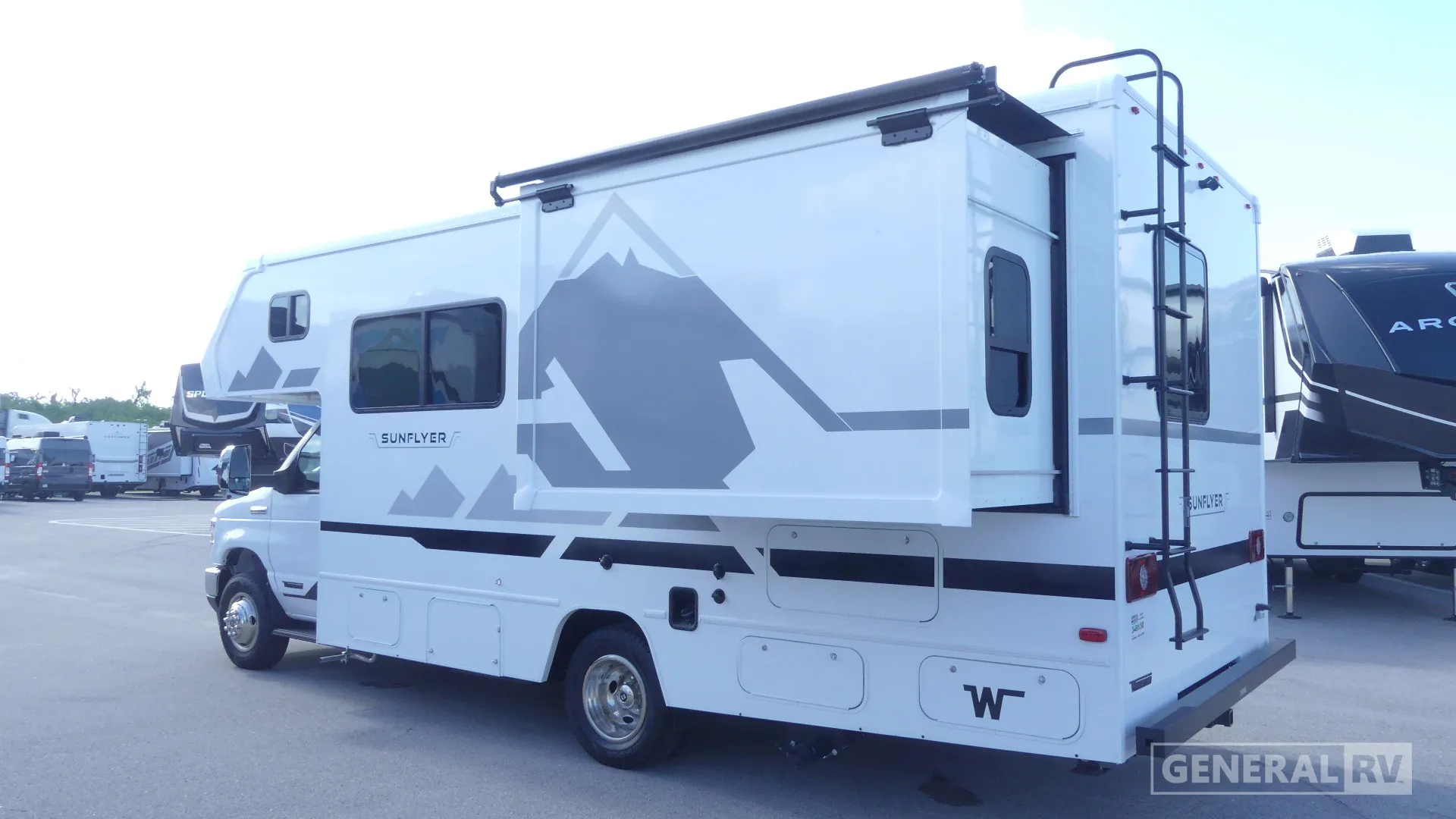 2027 Winnebago Sunflyer 22RS - Photo 4