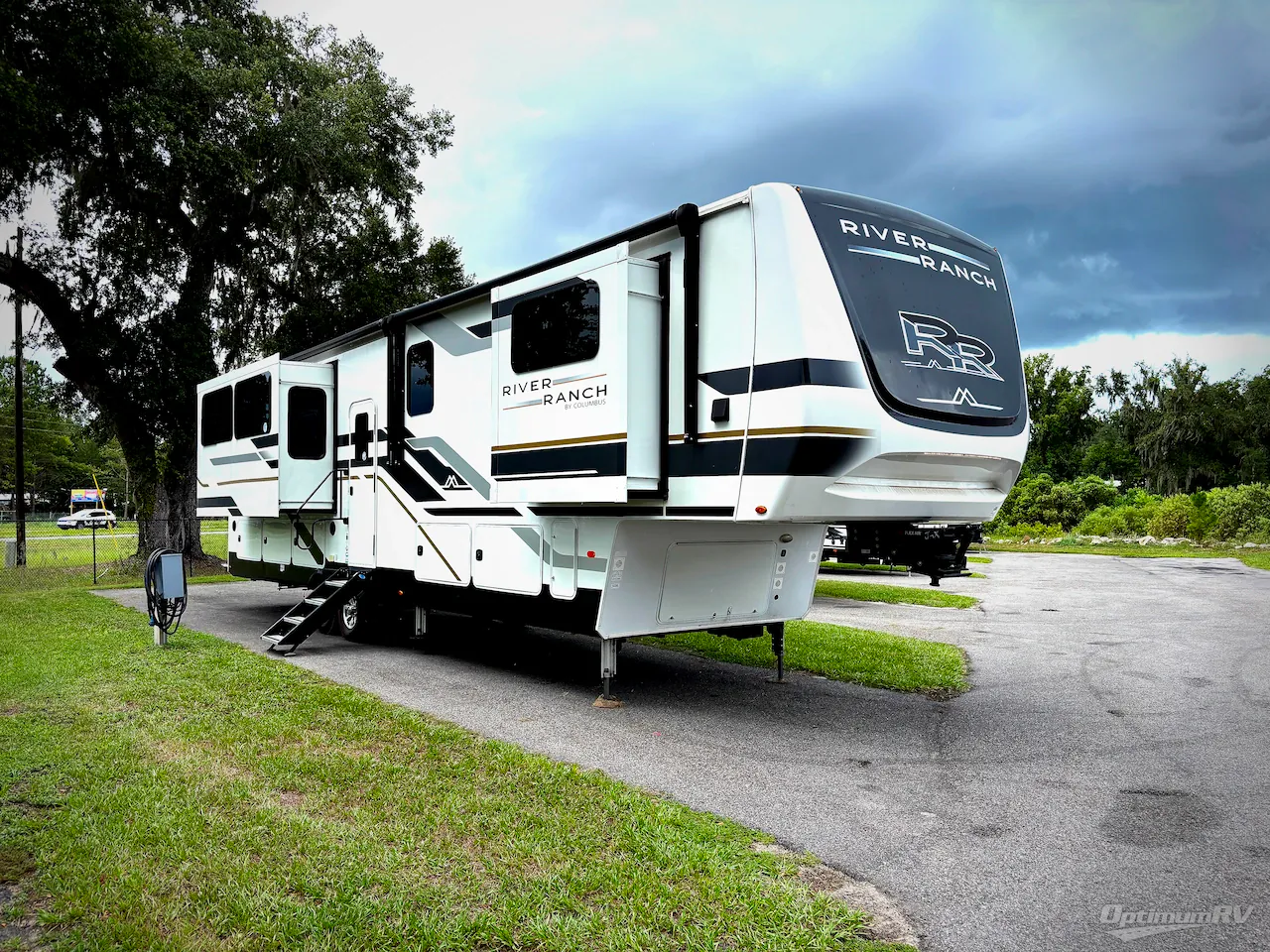 2023 Palomino River Ranch 393RL dealer photo 1 from Optimum RV