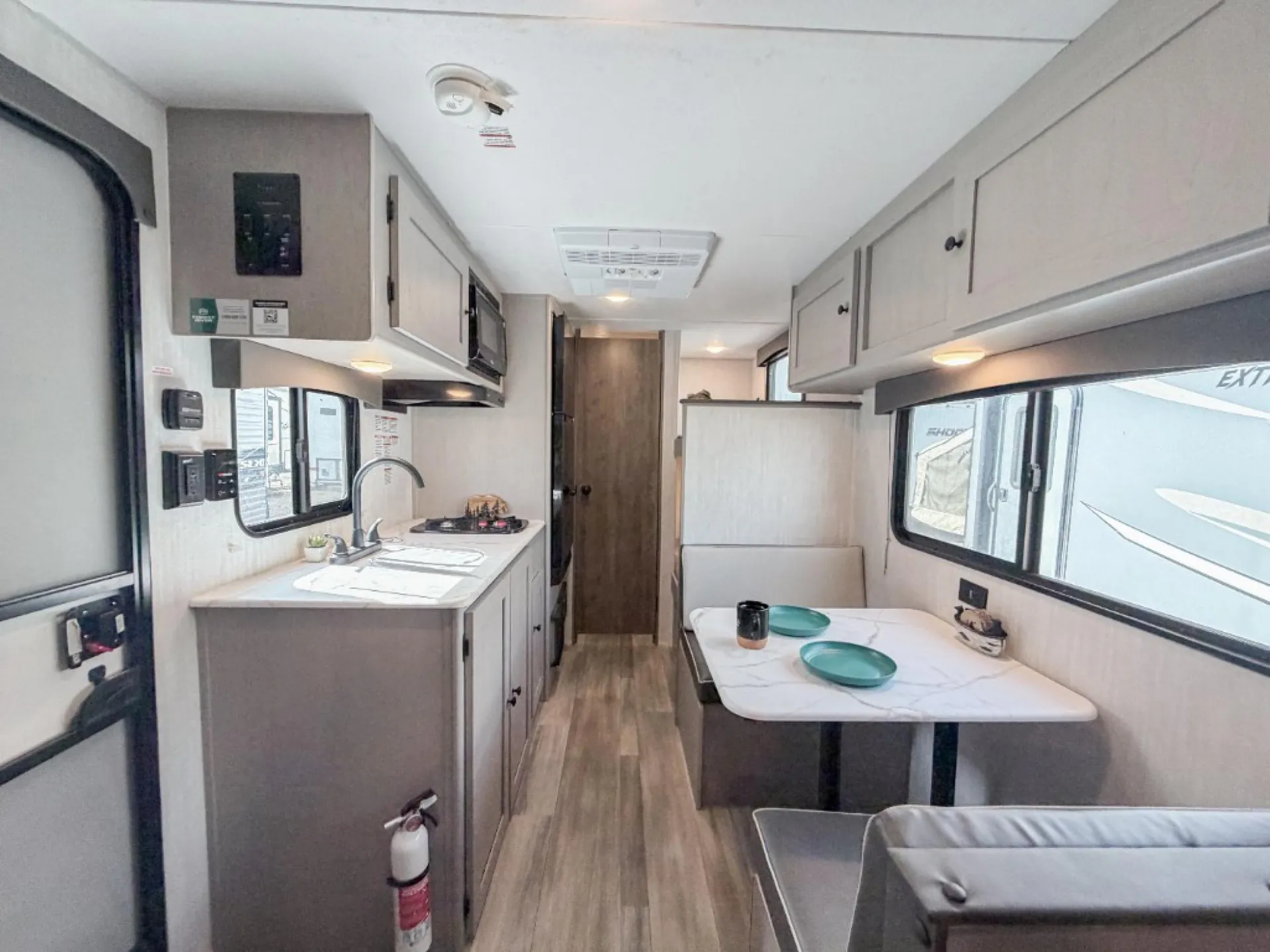 2025 Coachmen Clipper 17CBH - Photo 3