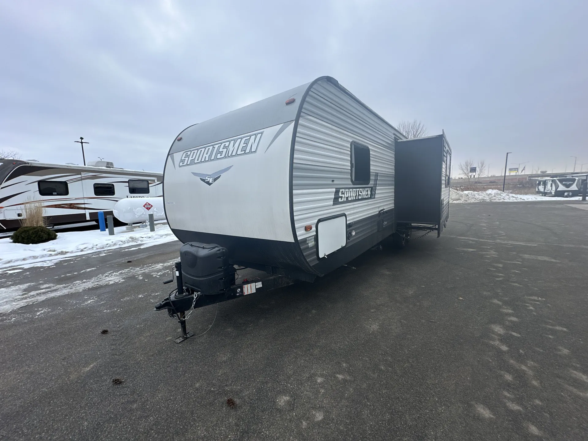 2022 K-Z Rv Sportsmen Se 281BHSE — front