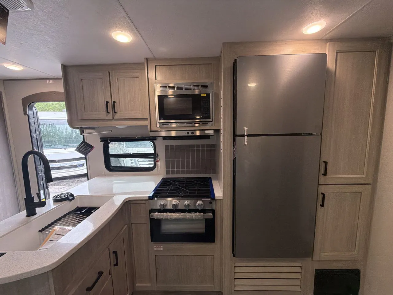 2026 Forest River Aurora 29TQS — Photo 6