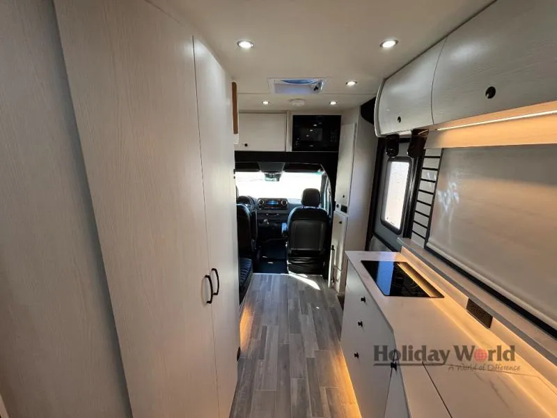 2025 PLEASEURE WAY Plateau XLTS - Photo 4