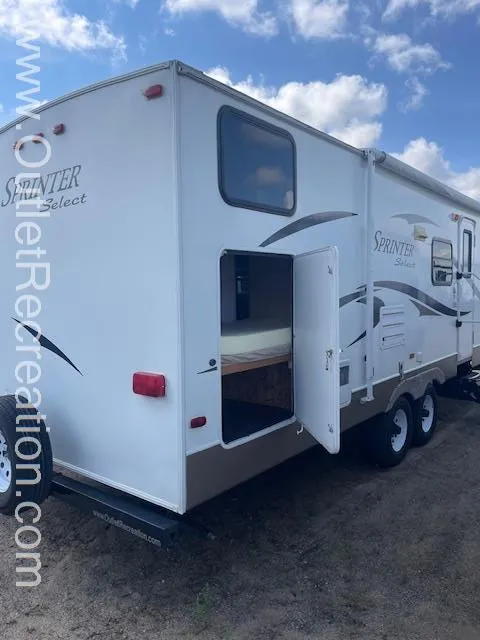 2011 Keystone Sprinter 26BH - Photo 2