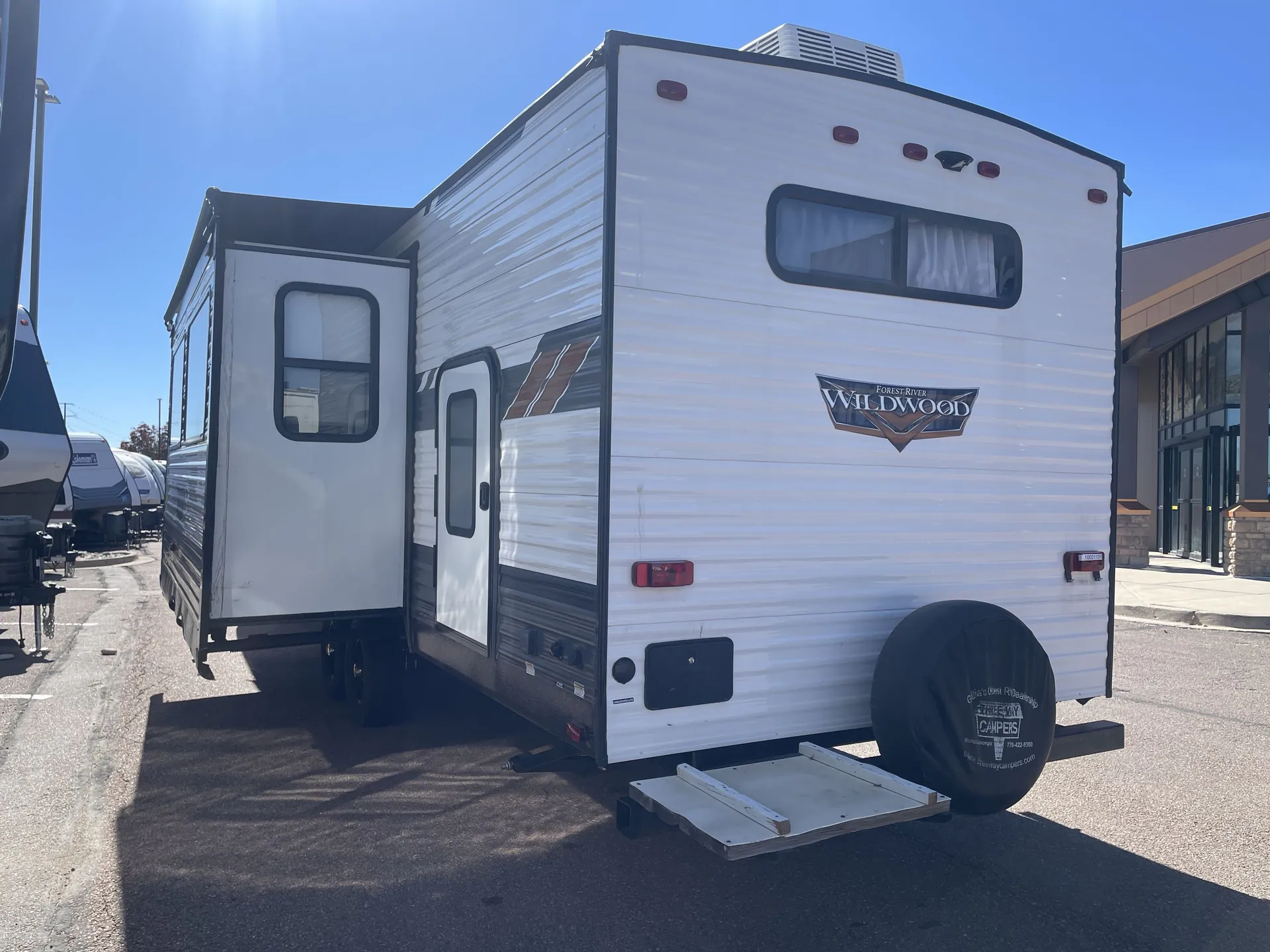2022 Forest River Wildwood 29VBUD — campside