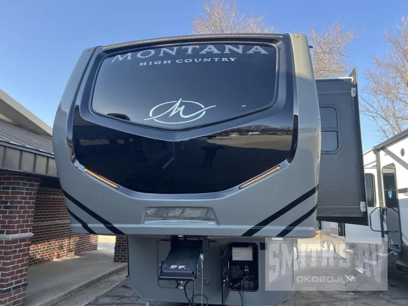 2025 Keystone Montana 295RL - Photo 3