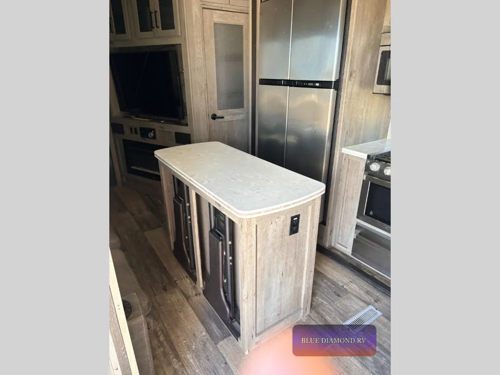 2020 Keystone Raptor 415, Photos photo 17