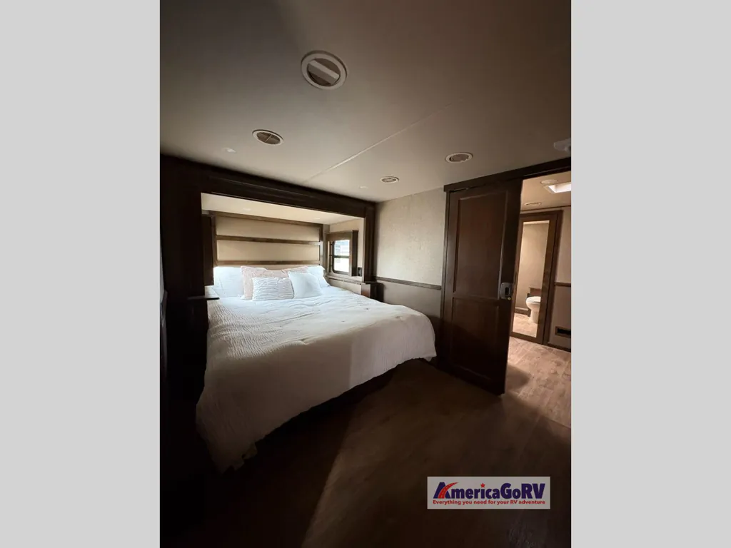 2018 VanLeigh RV Vilano 369FB, Photos photo 16