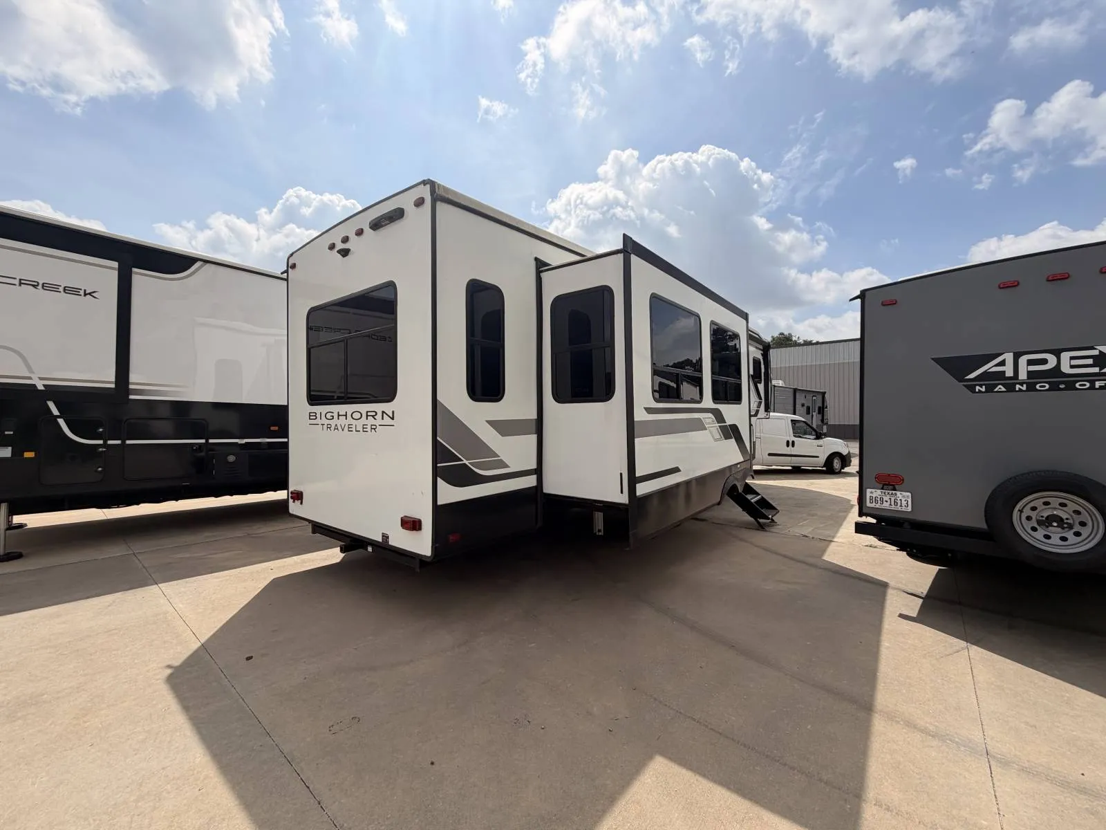 2024 Heartland Bighorn Traveler 32RS - Photo 4