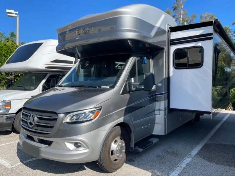 2025 Fleetwood Insight 25Q - Photo 4