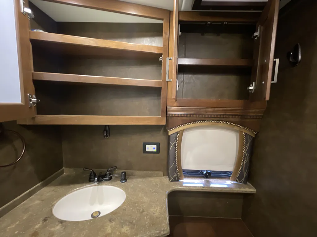 2015 Entegra Coach Aspire 42RBQ, Photos photo 41
