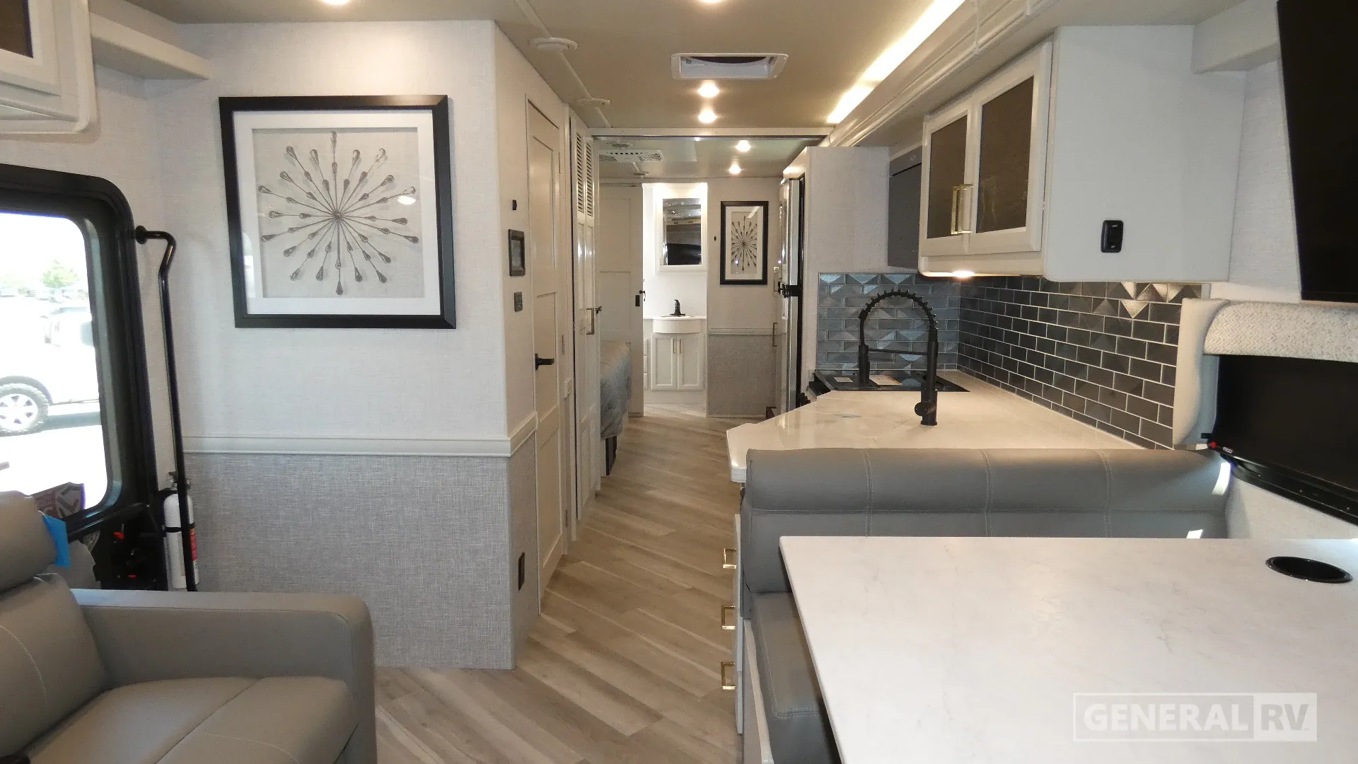 2026 Fleetwood Fortis 33HB - Photo 3