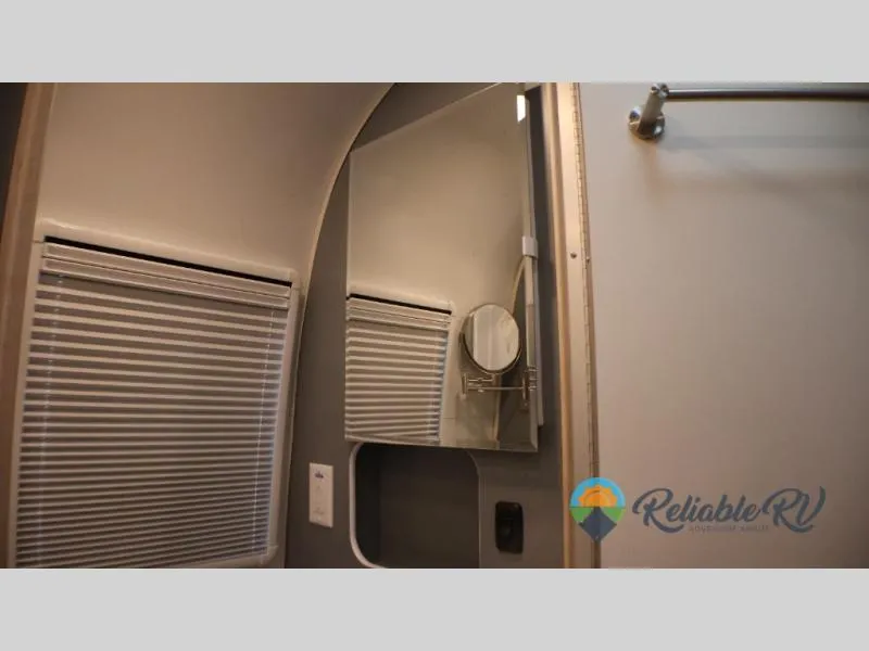 2026 Airstream World Traveler 22RB - Photo 4