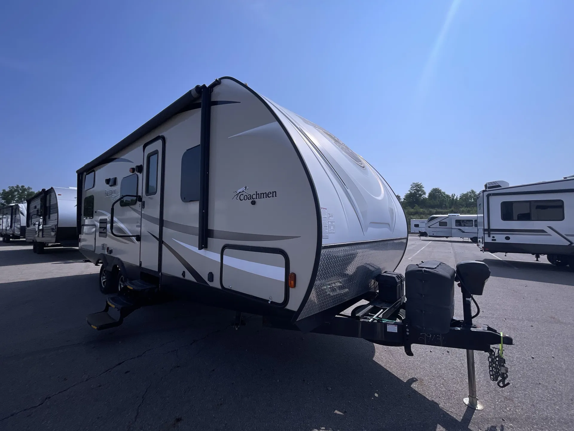 2018 Coachmen Freedom Express 257BHS - Main photo