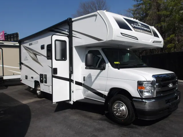 2026 Coachmen Freelander 23FS - Photo 2