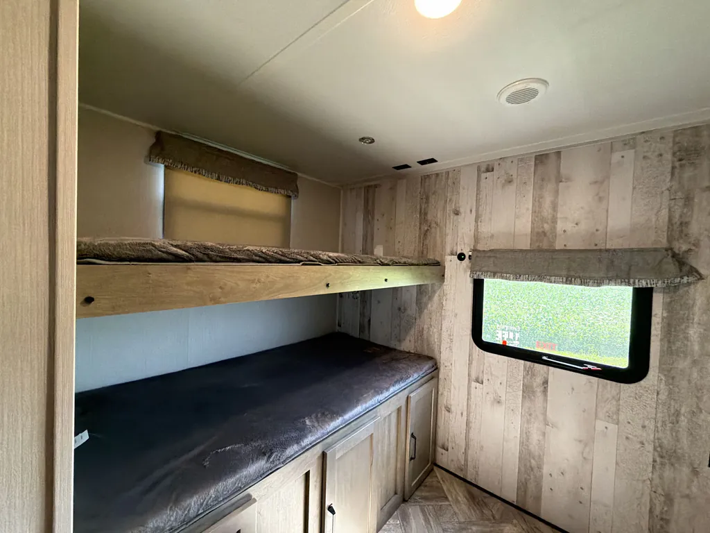 2023 Forest River Puma 32BHQS, Photos photo 9