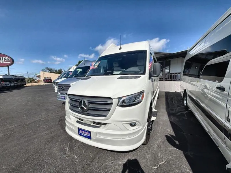 2027 Grech RV Terreno-ion AWD TOUR - Photo 3
