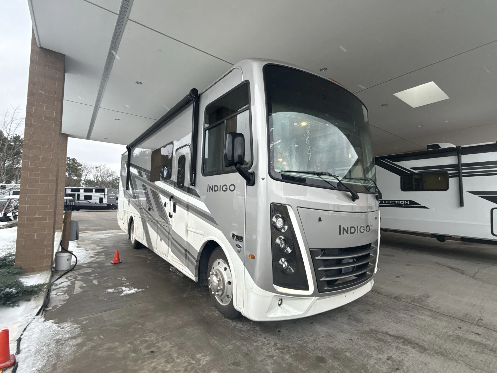 2026 Thor Motor Coach Indigo MM30 - Photo 2