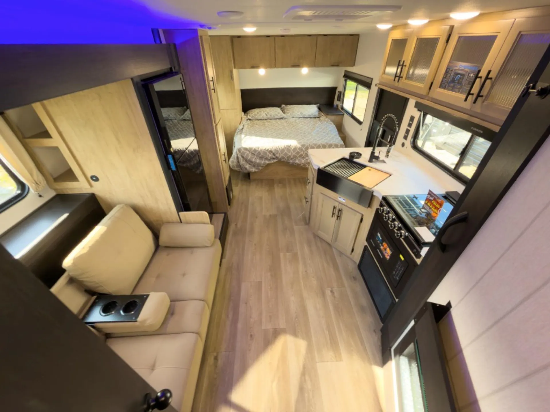 2027 Forest River Cherokee Grey Wolf 21AB — Photo 6