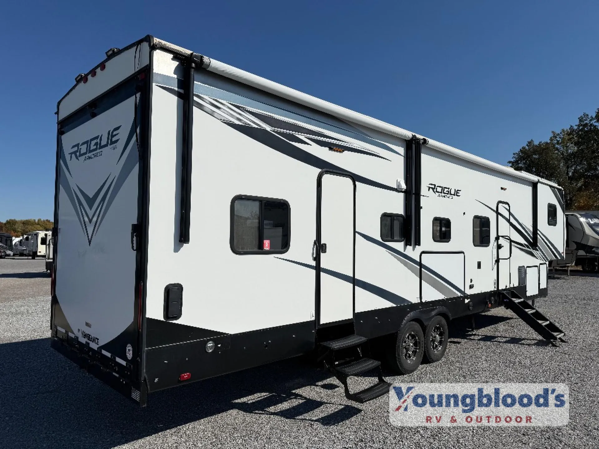 2020 Forest River Vengeance Rogue Armored 371 - Photo 4