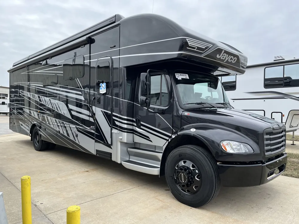 2026 Jayco Seneca Prestige 37M - Photo 2