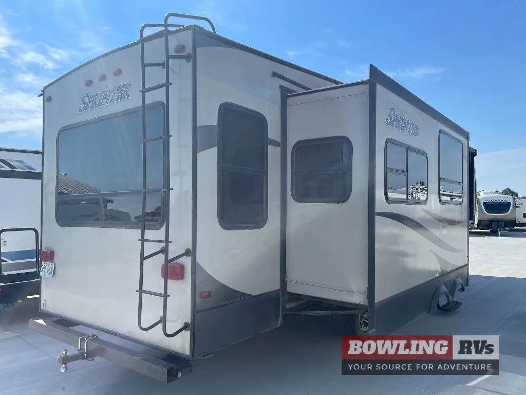 2015 Keystone Sprinter 298FWRLS - Photo 4