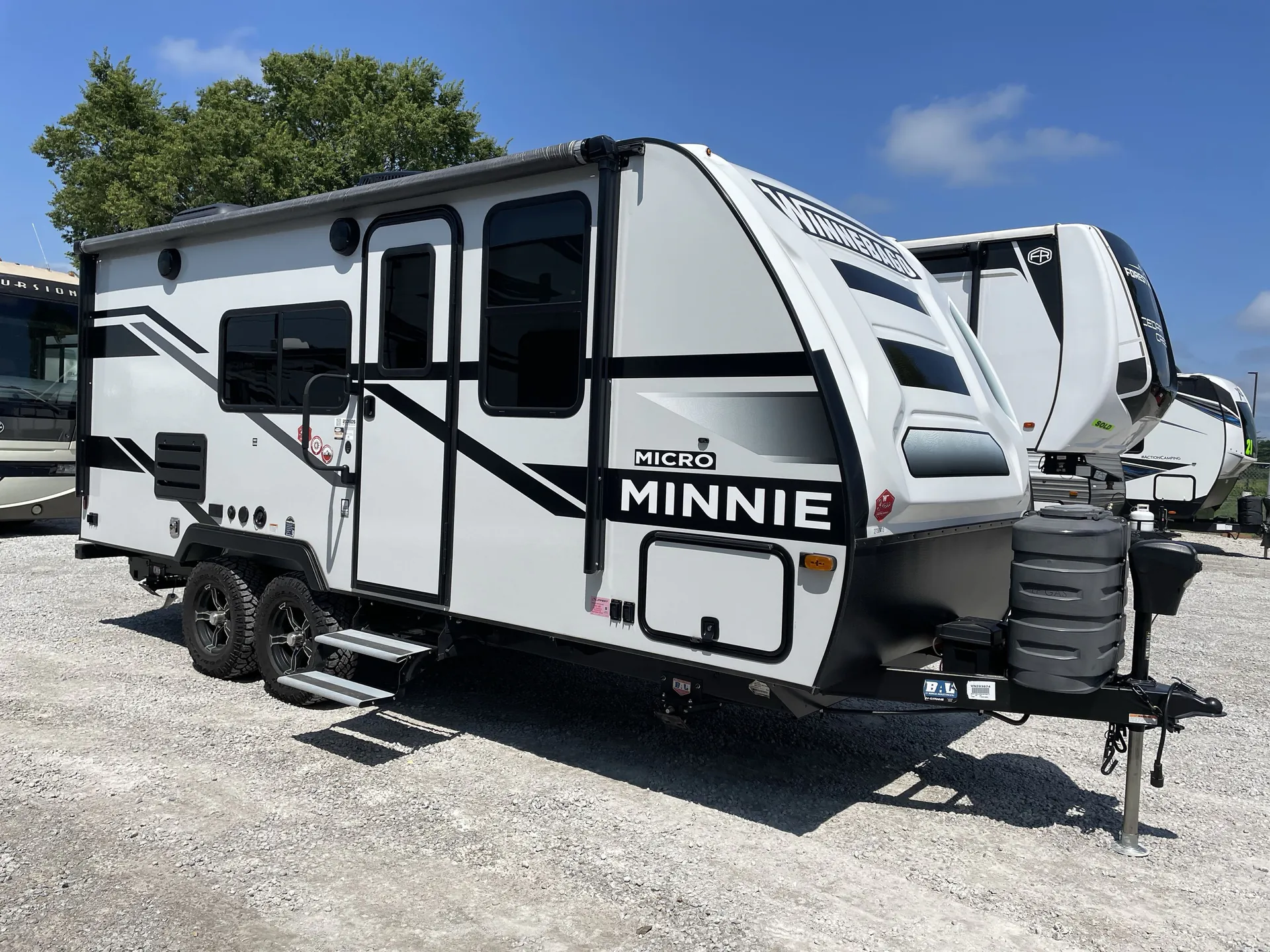 2024 Winnebago Micro Minnie FLX 2108DS dealer photo 1 from Camping World