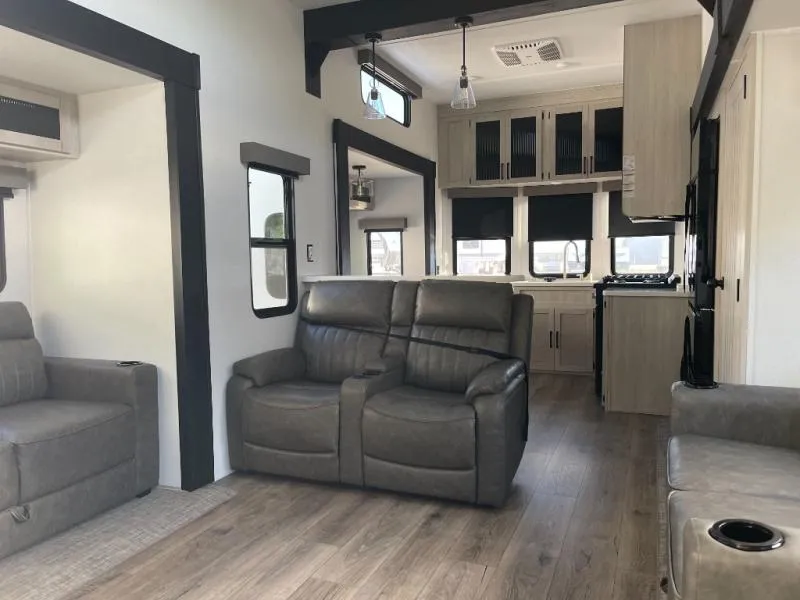 2027 Forest River Puma Vista 403LFT - Photo 4
