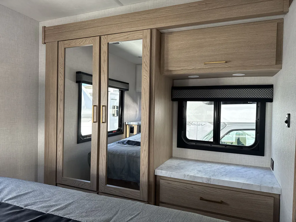 2027 Thor Motor Coach Freedom Elite 31FE, Photos photo 8