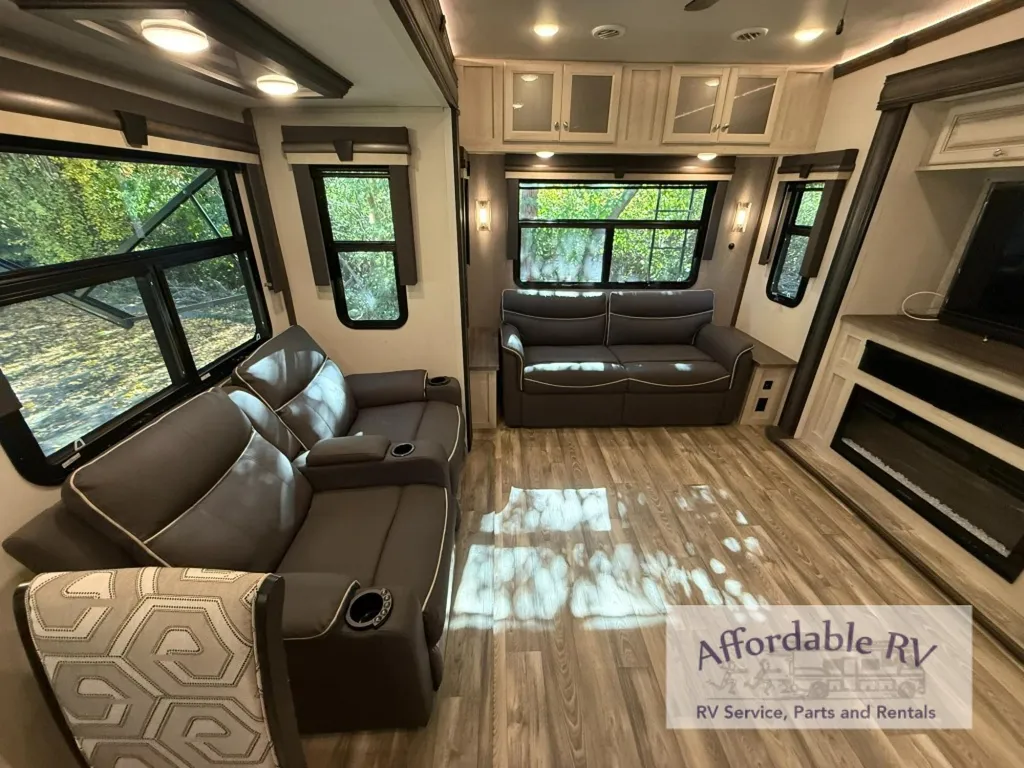 2022 Forest River Cardinal Luxury 380RLX, Photos photo 11