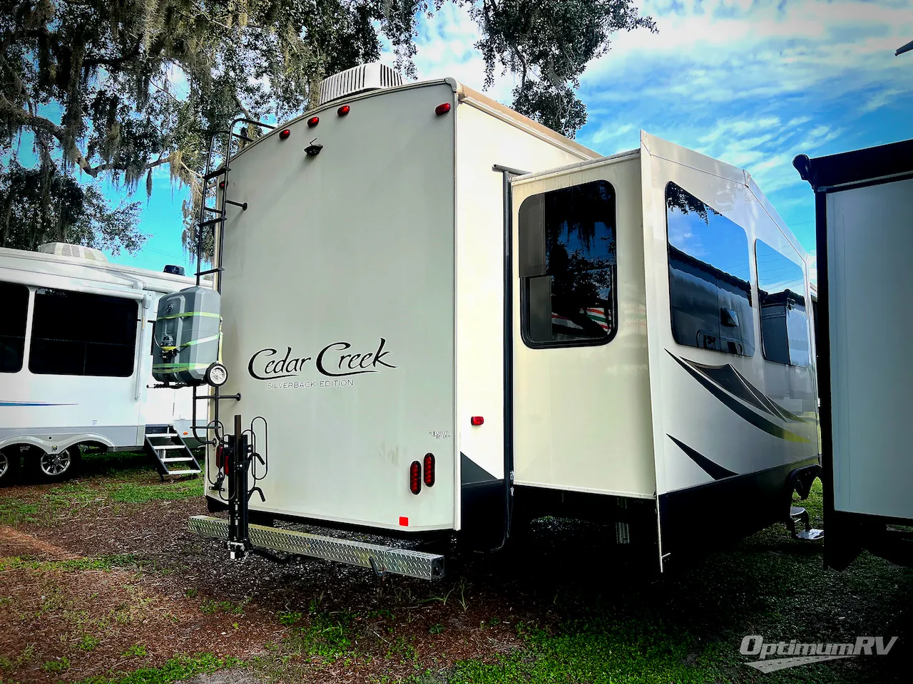2018 Forest River Cedar Creek Silverback 29IK - Photo 4
