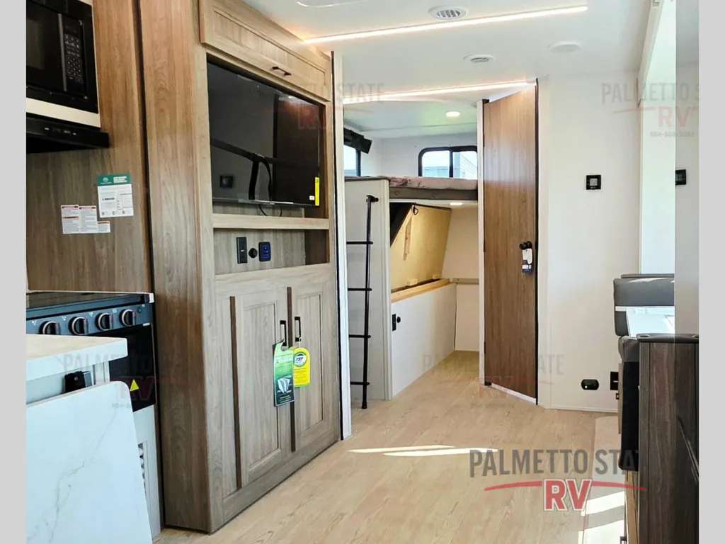 2026 Coachmen Freedom Express Ultra Lite 258BHS, Photos photo 19