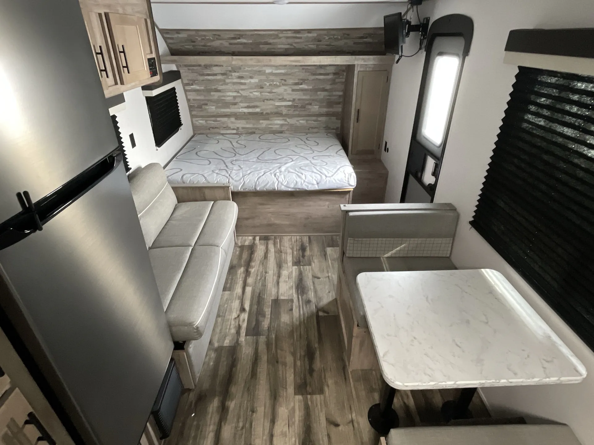 2024 Gulf Stream Ameri-Lite 199RK — living area main