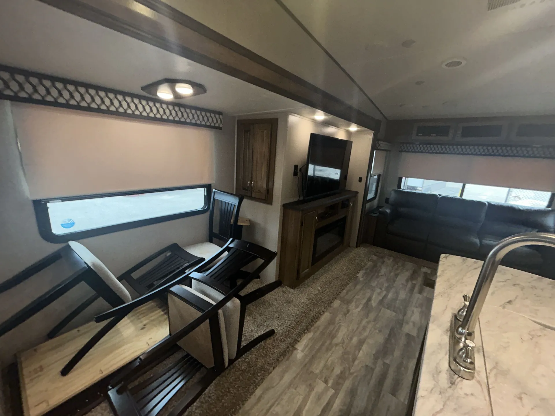 2021 Coachmen Chaparral Lite 284RL — living area main