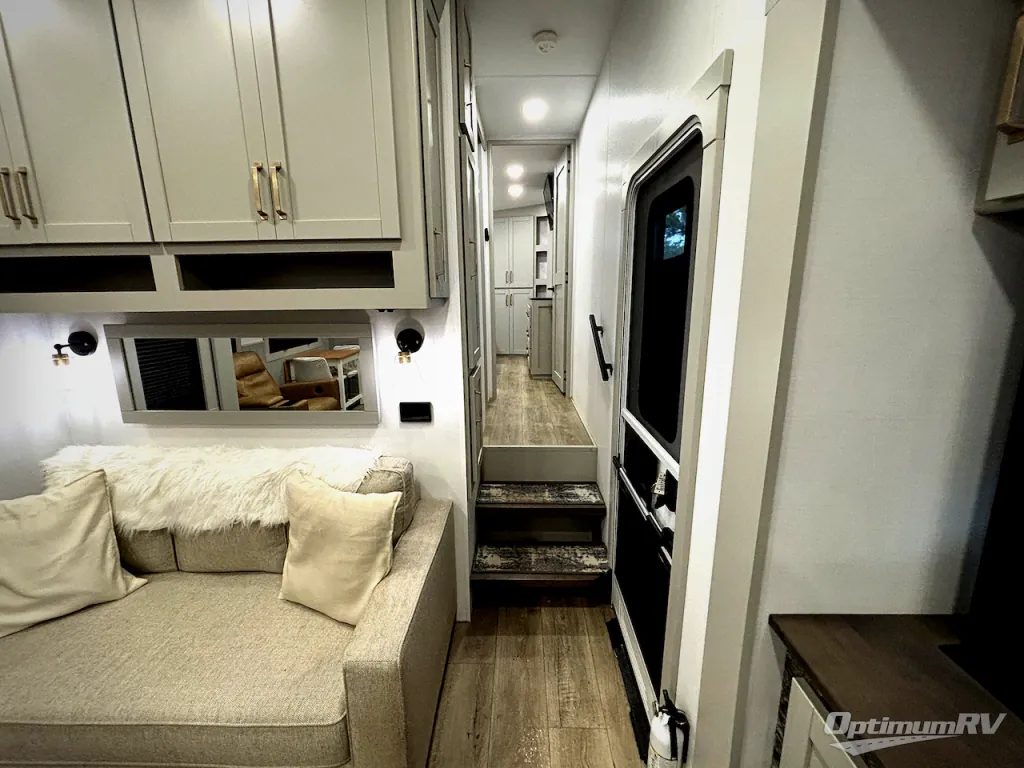 2025 Brinkley Model Z 3400, Photos photo 7